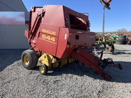 New Holland 644 Round Baler