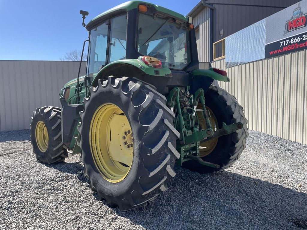 John Deere 6115M Tractor