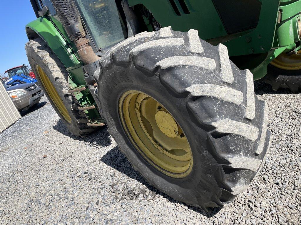 John Deere 6115M Tractor