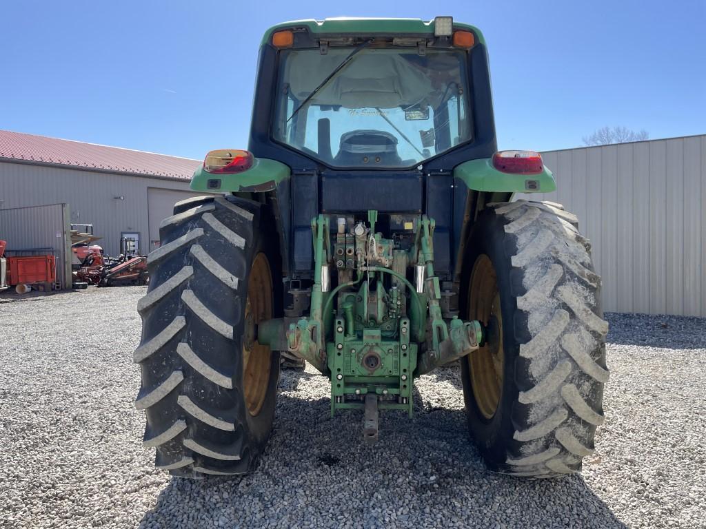 John Deere 6115M Tractor