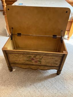 Beautiful blanket chest!!
