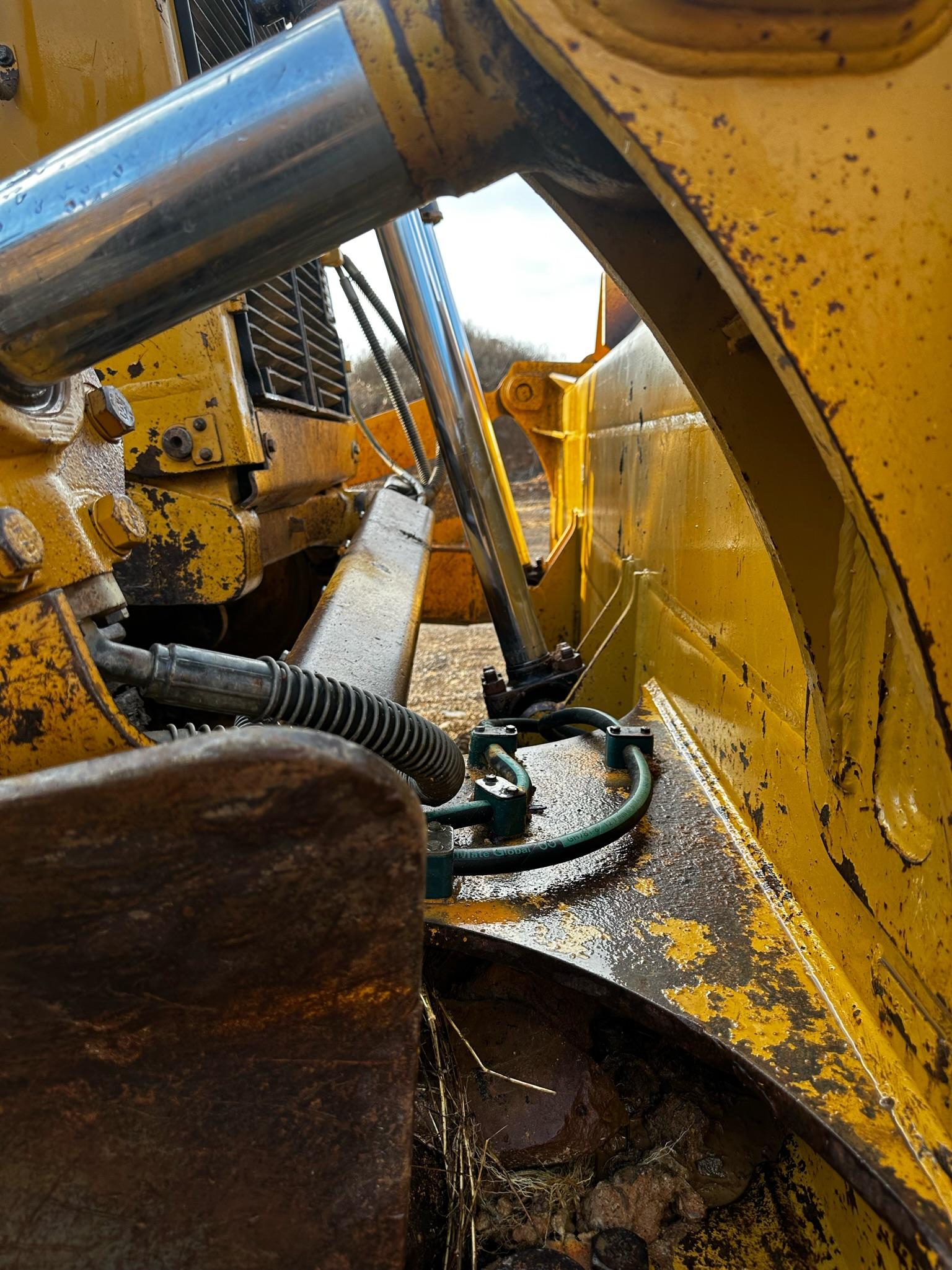2014 CAT D8T
