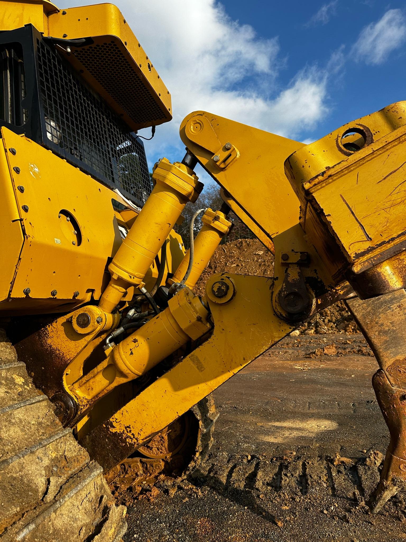 2014 CAT D8T