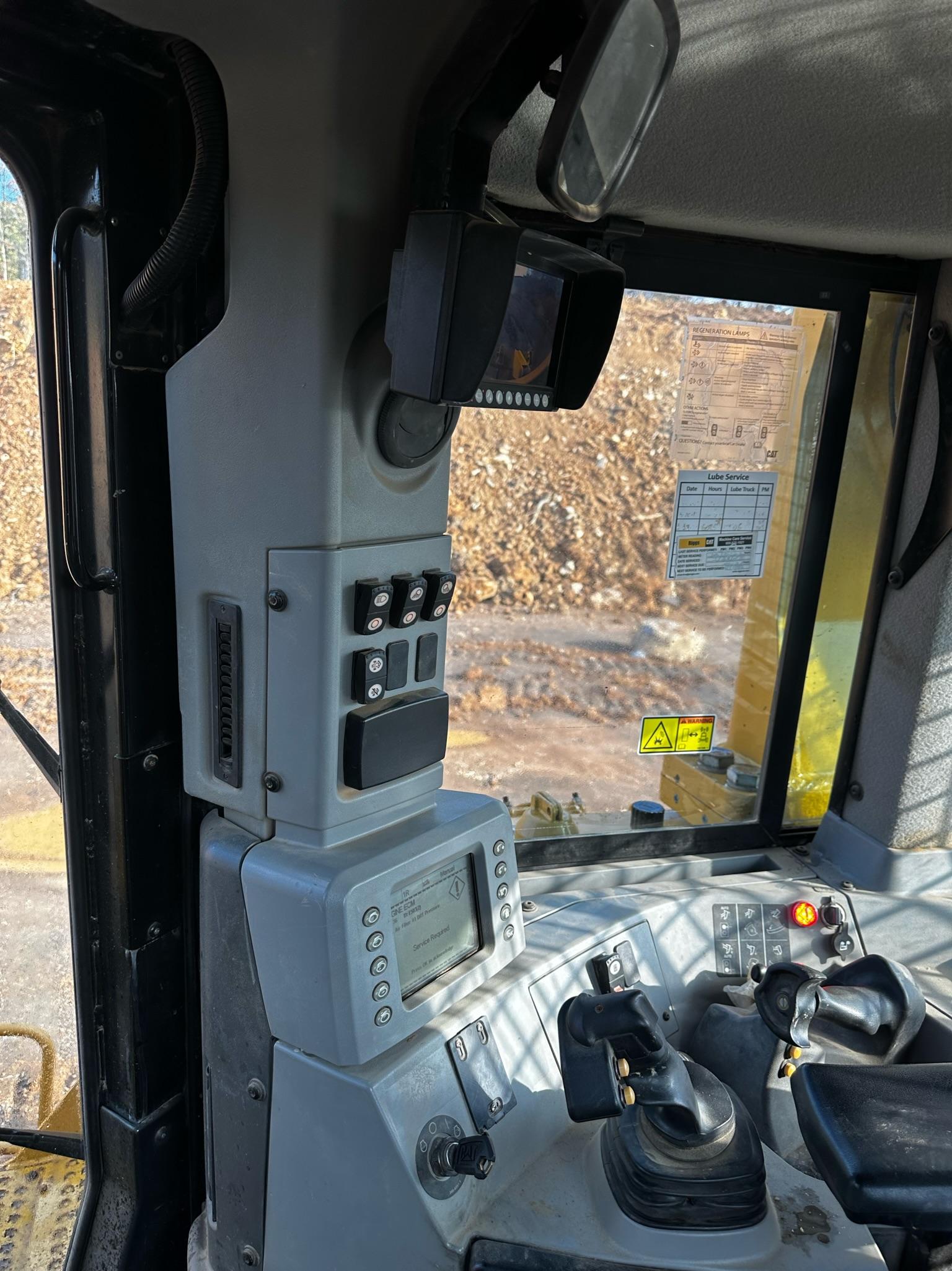 2014 CAT D8T