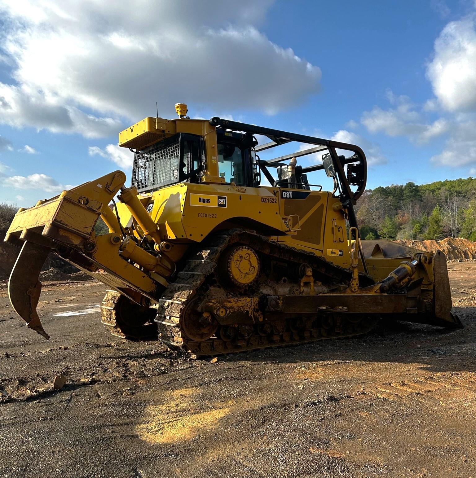 2014 CAT D8T