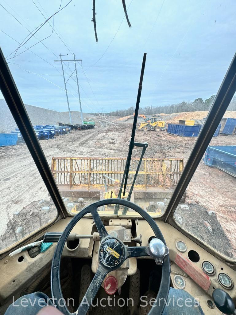 1987 CAT 826C Sheeps Foot Landfill Compactor