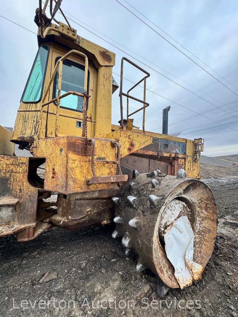 1987 CAT 826C Sheeps Foot Landfill Compactor