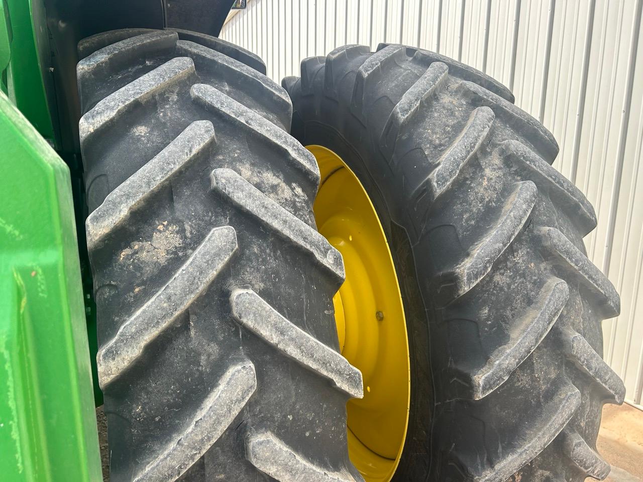 2018 John Deere 8370R