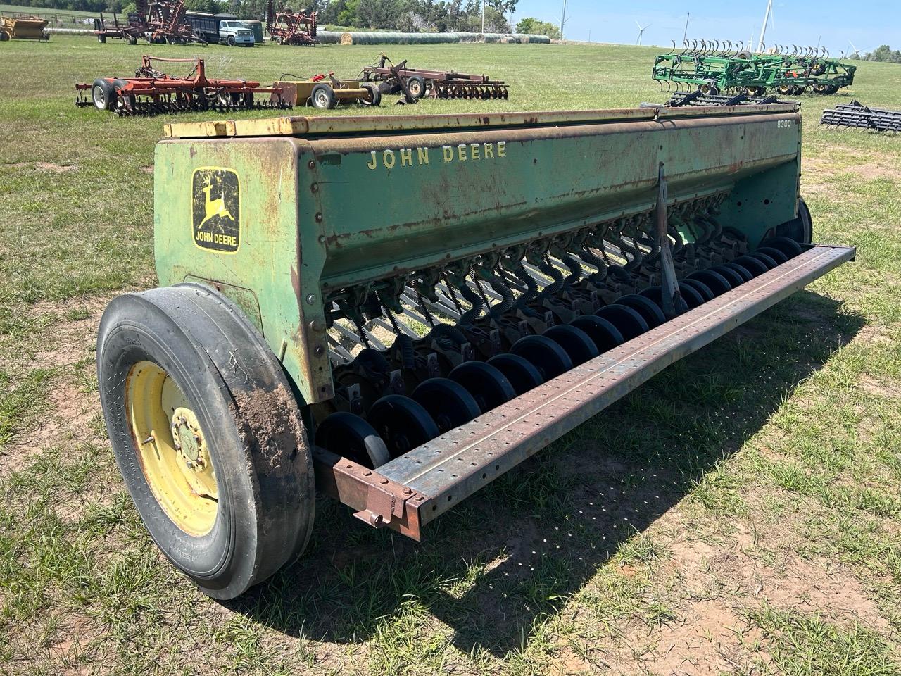 John Deere 8300