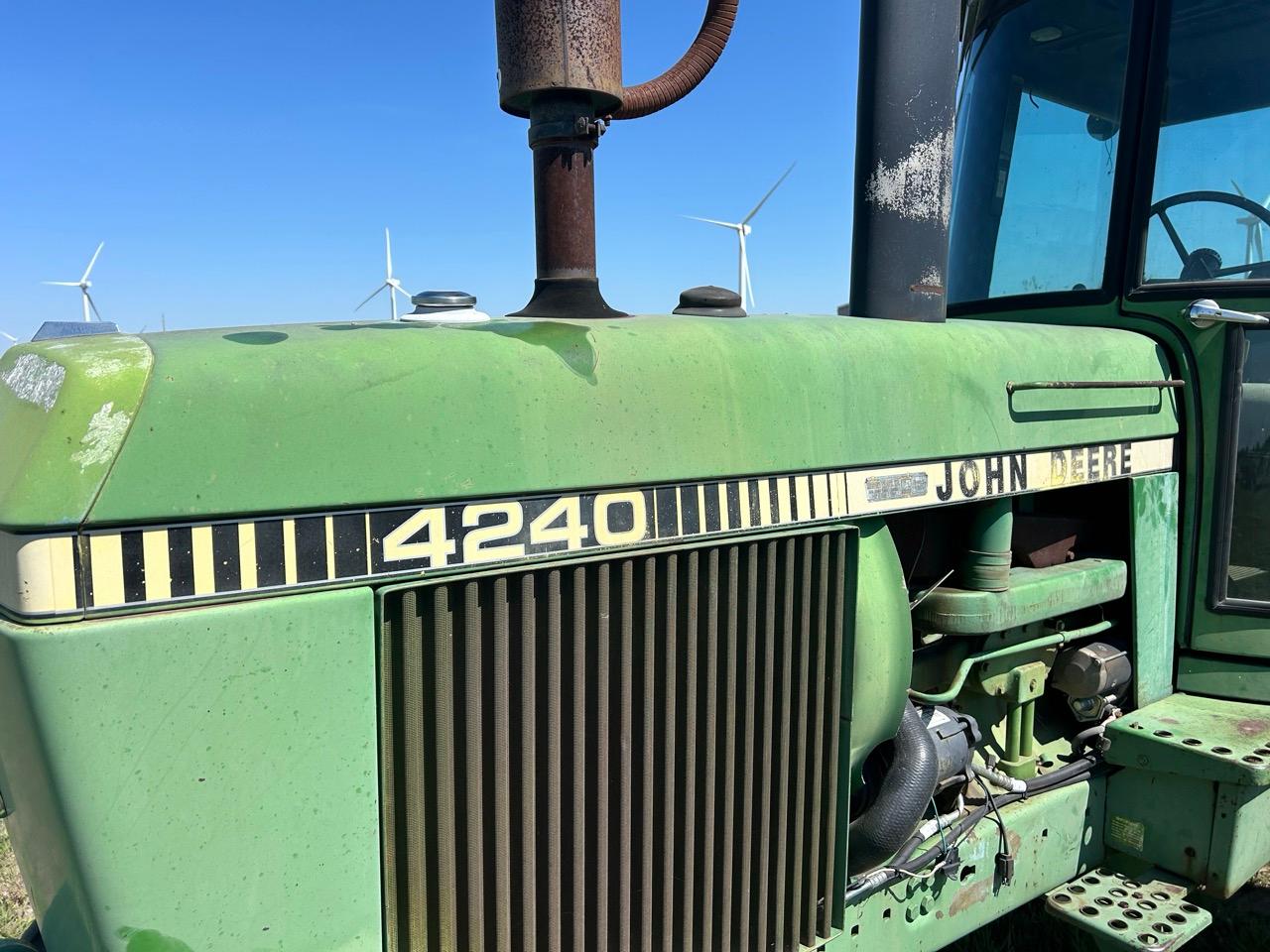 1980 John Deere  4240