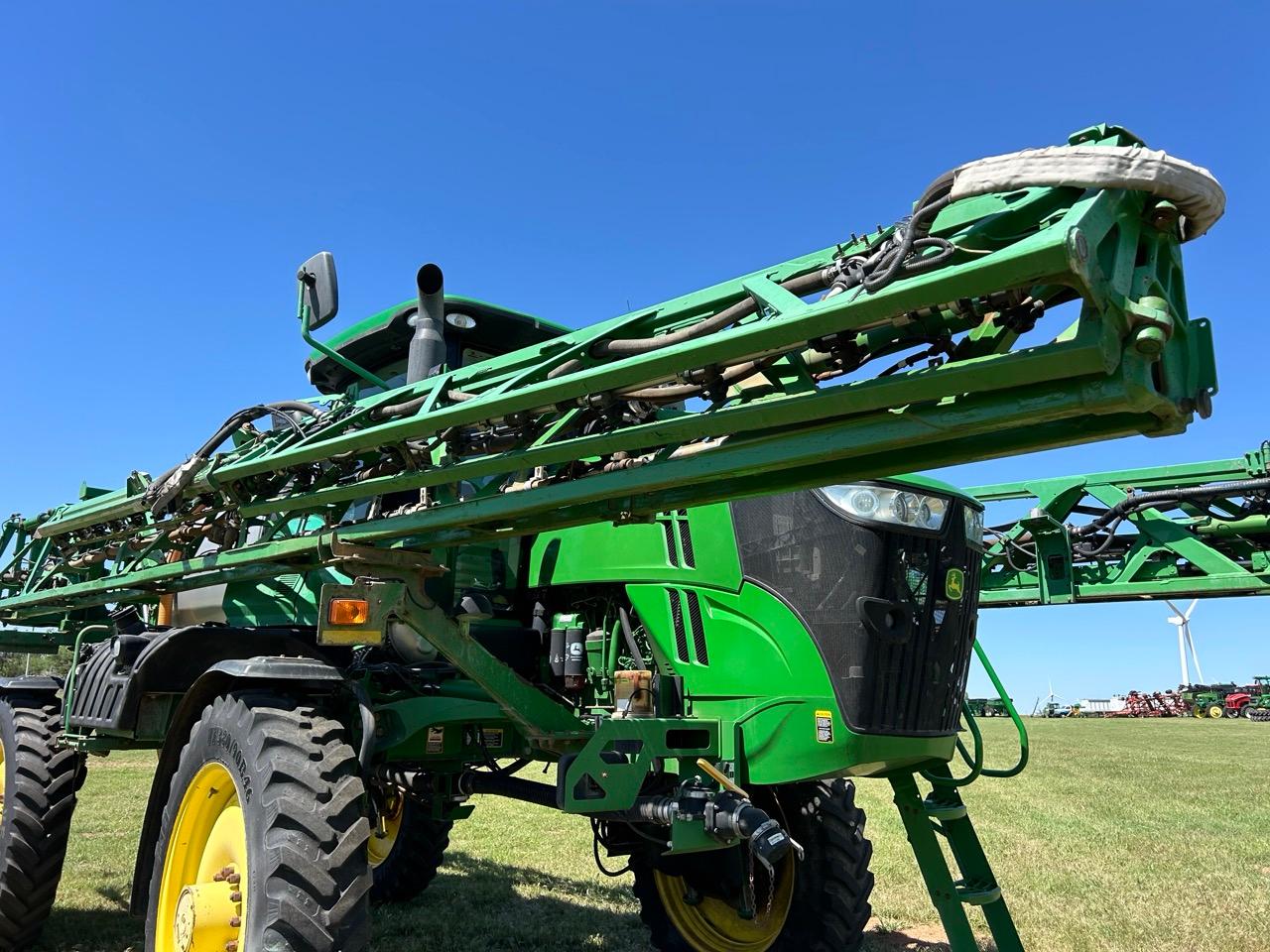 John Deere R4038