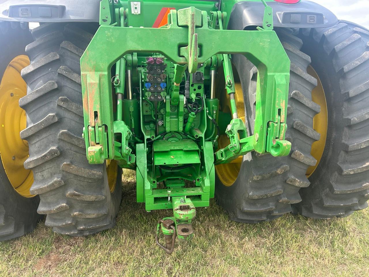 John Deere 8310R