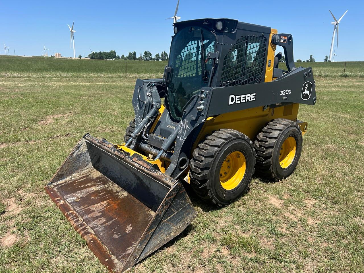 2020 Deere 320G