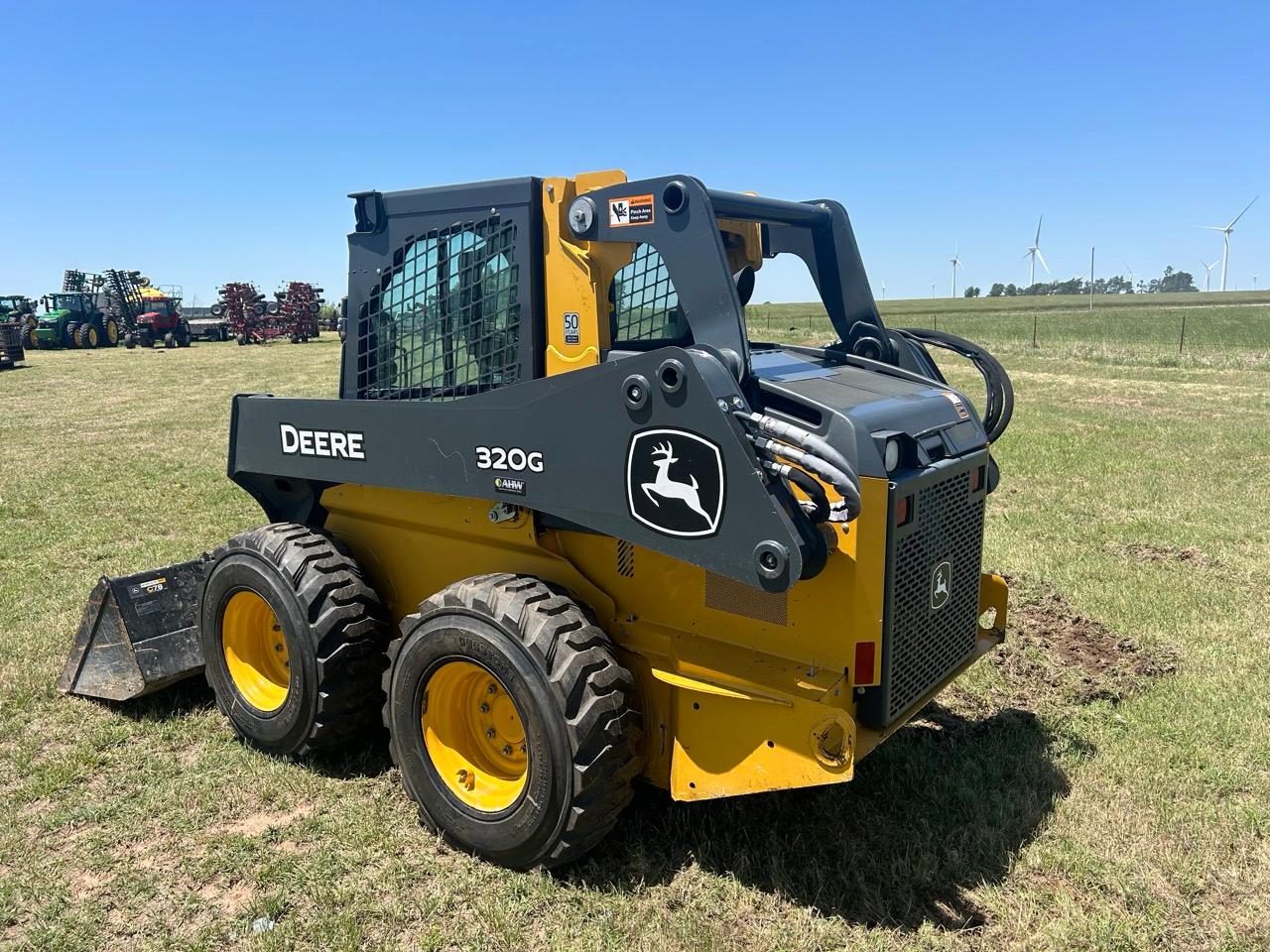 2020 Deere 320G