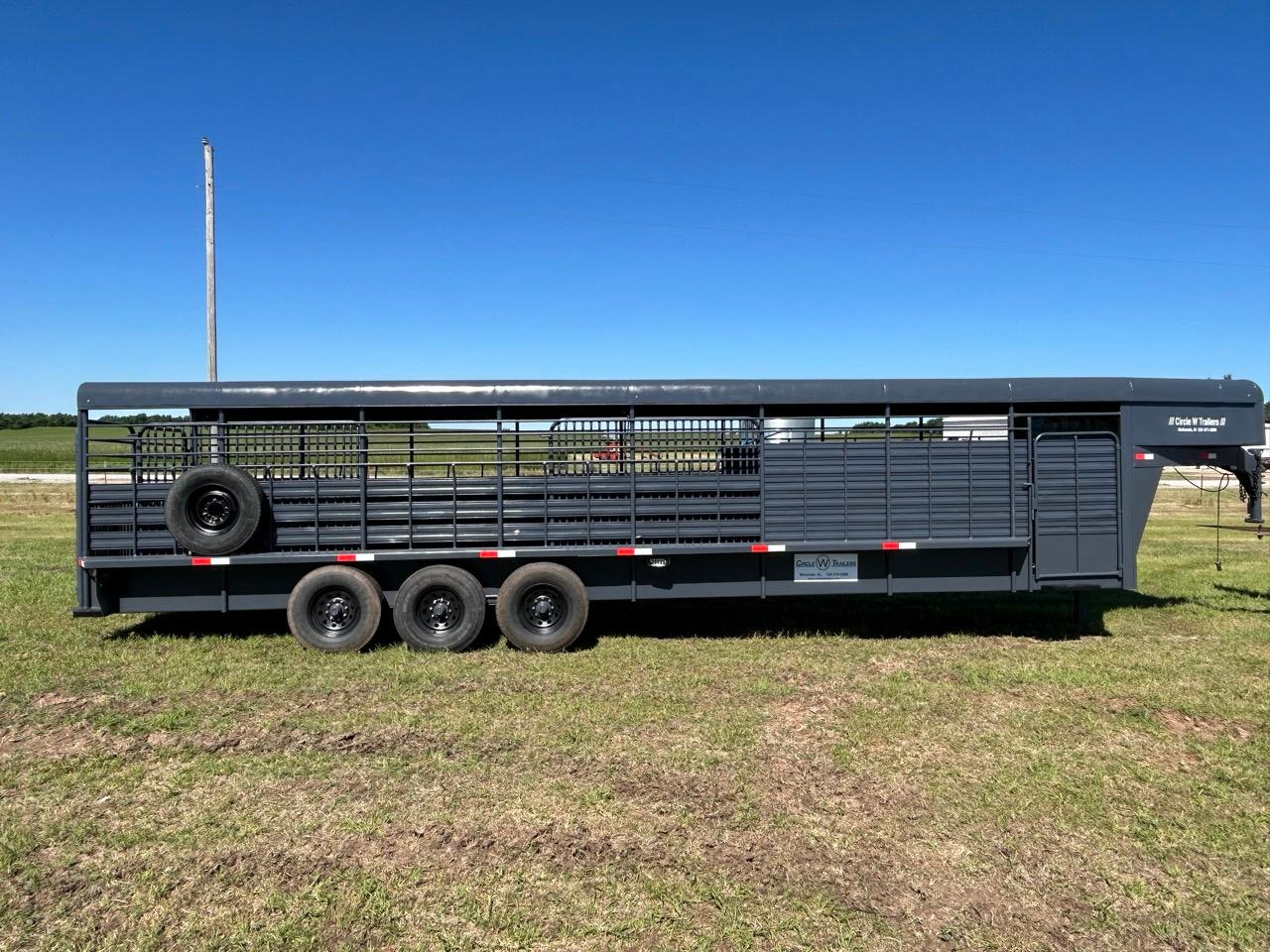 2010 Circle W Livestock Trailer