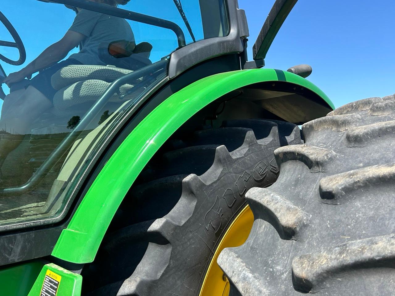 John Deere 8285R