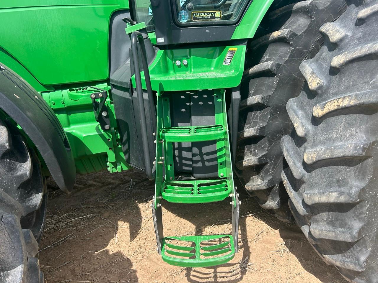 2013 John Deere 8335R