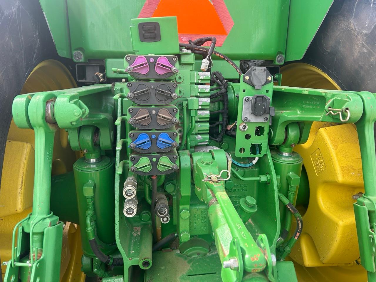 2013 John Deere 8335R