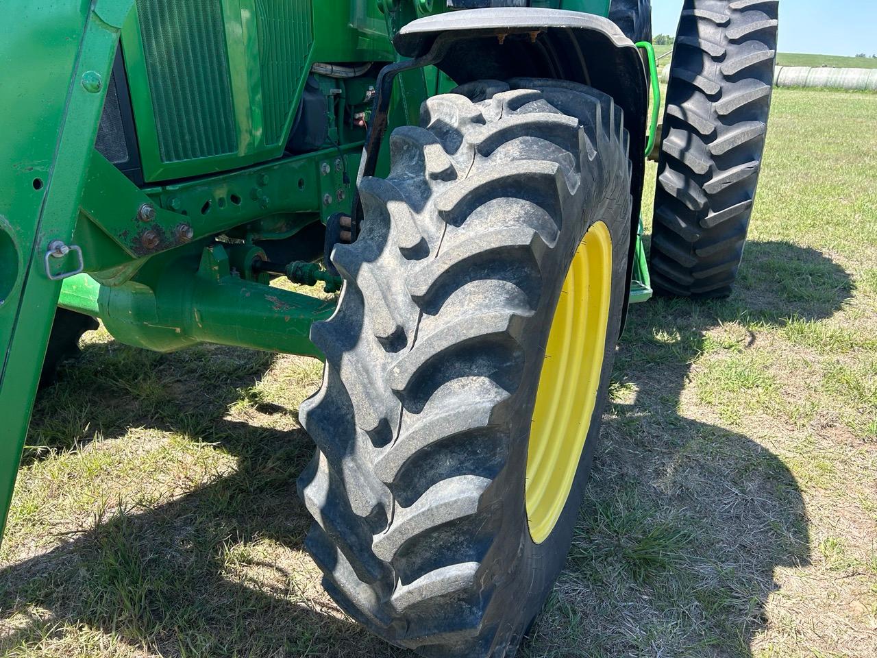 2000 John Deere  7810