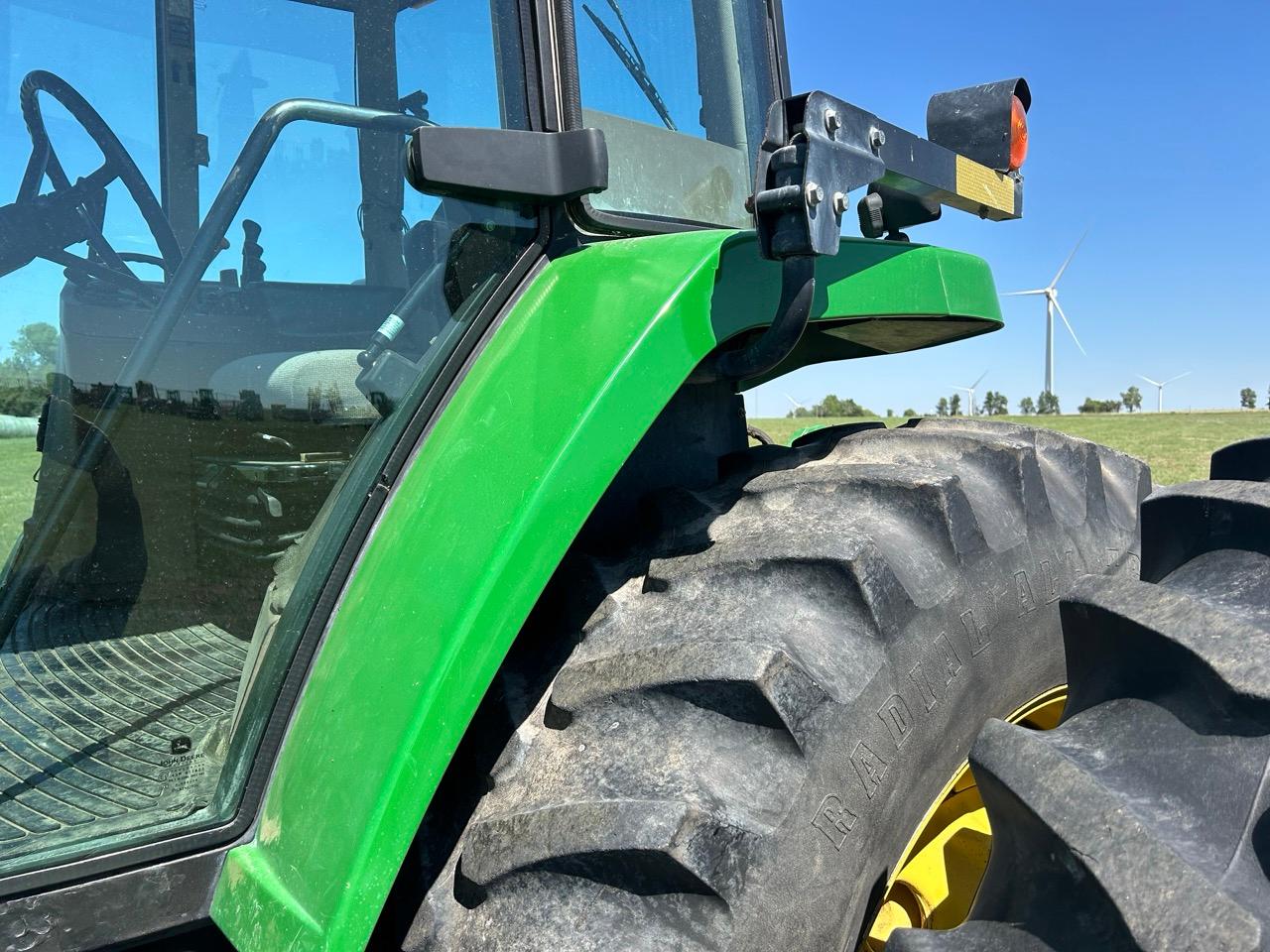 2000 John Deere  7810