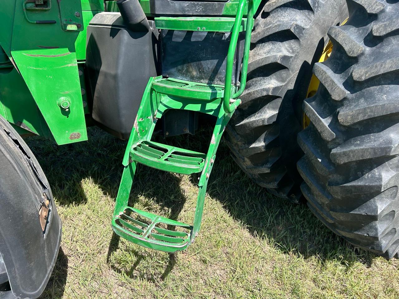 2000 John Deere  7810