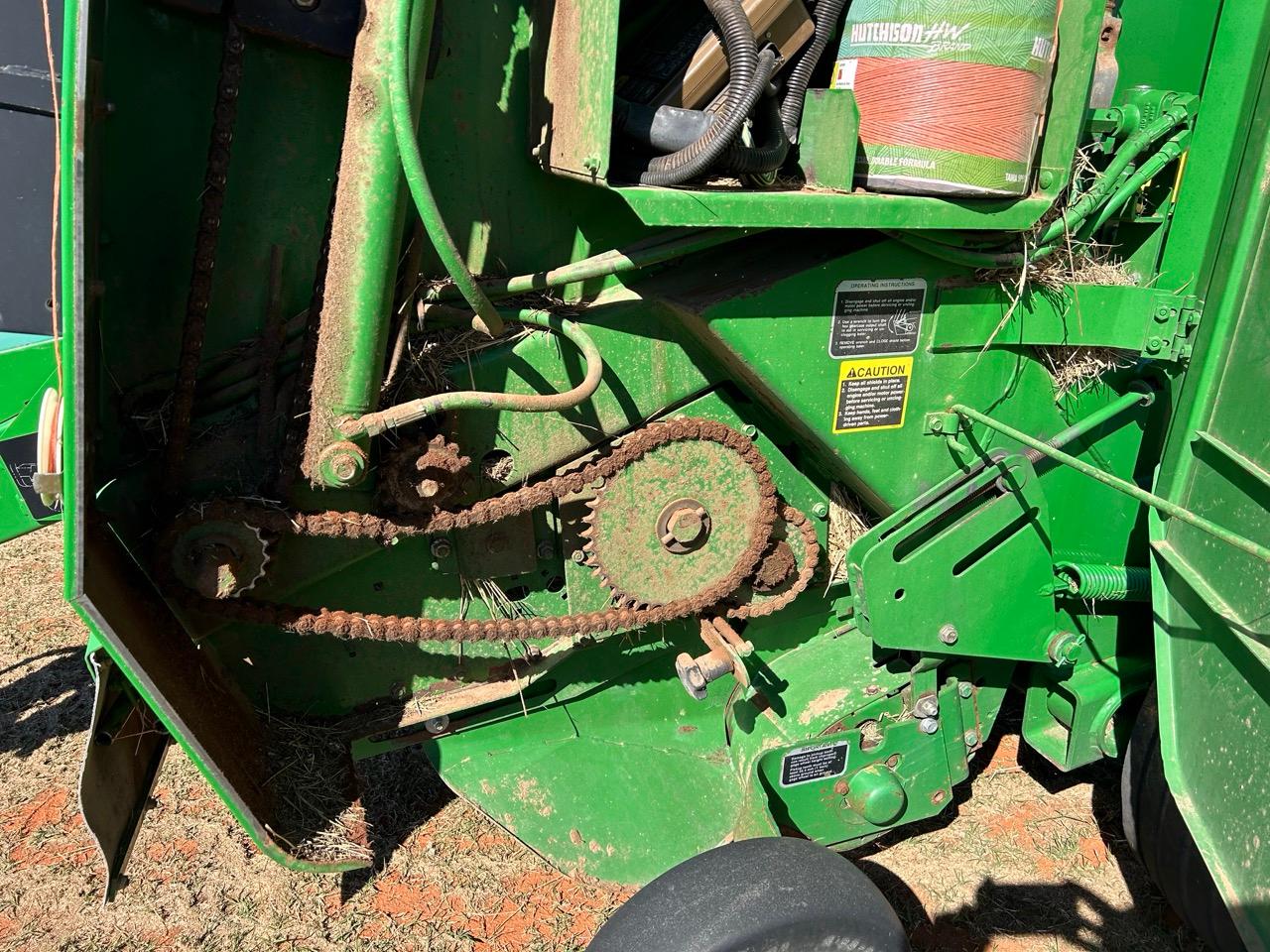 1999 John Deere 566