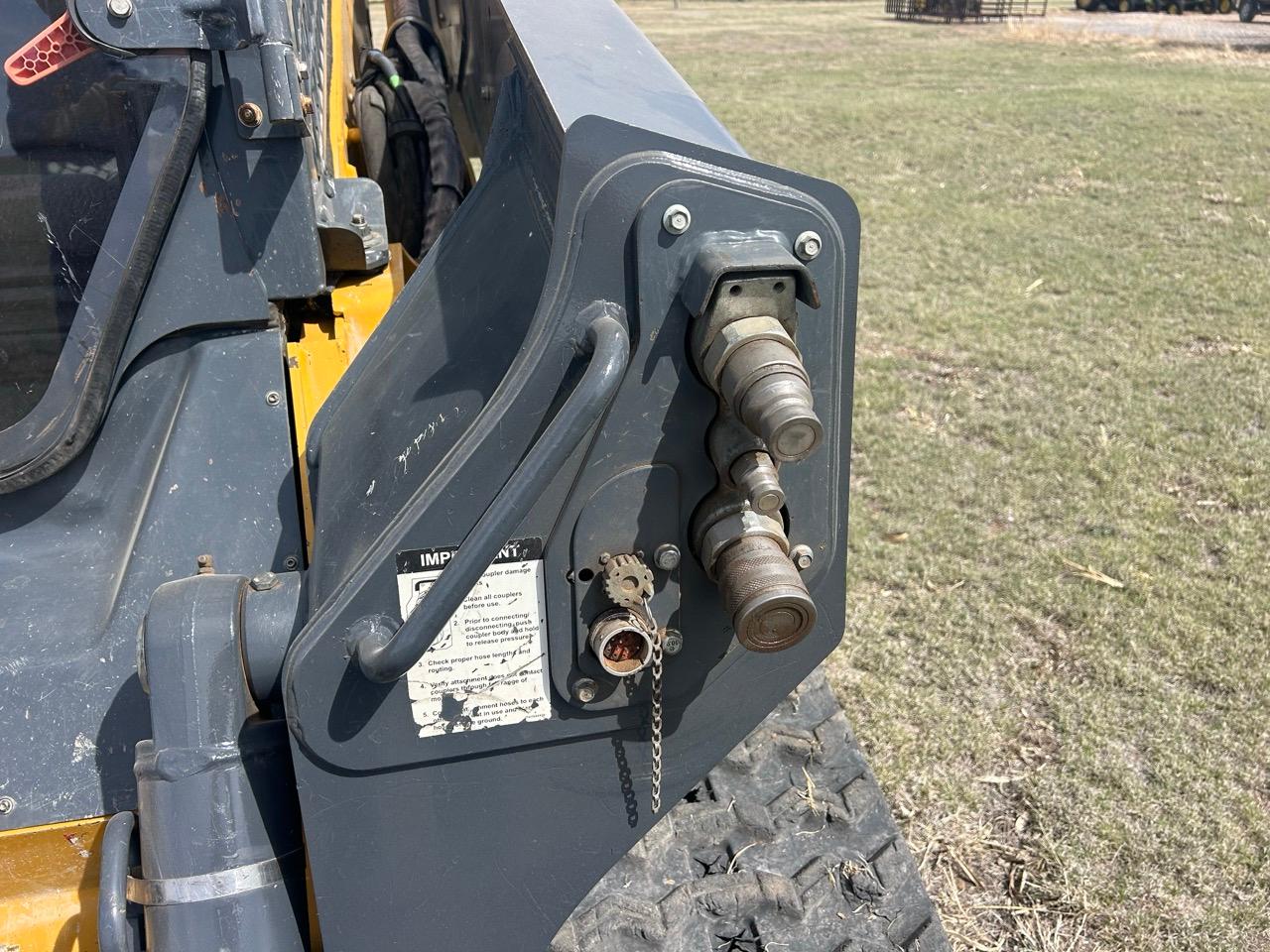 2021 Deere 333G