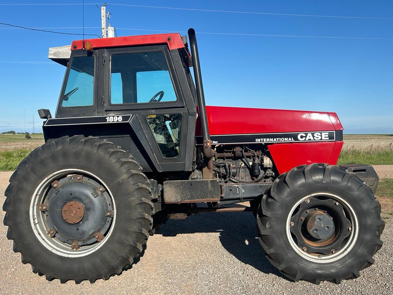 Case IH 1896