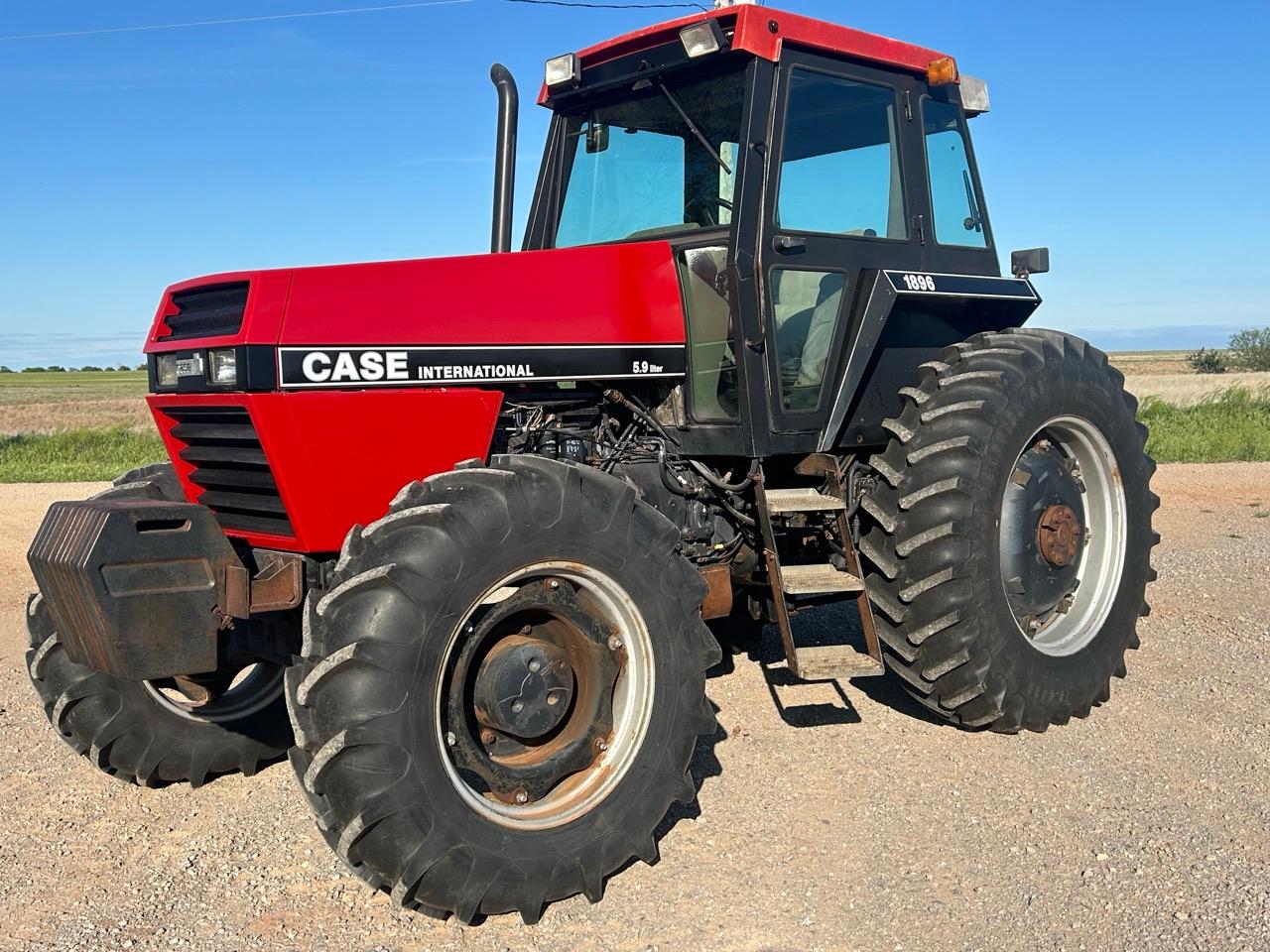 Case IH 1896