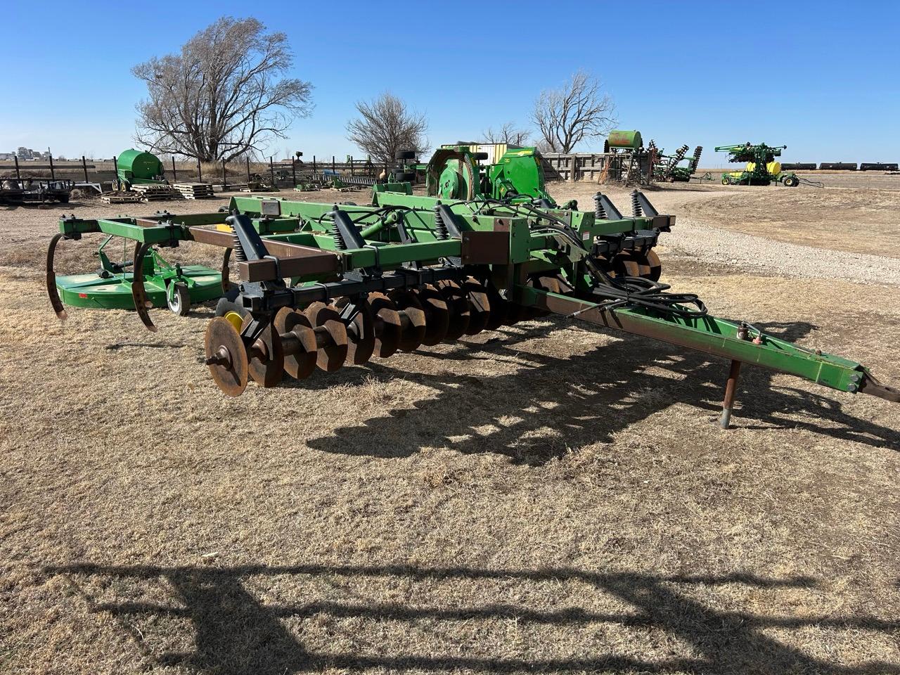 1997 John Deere 714