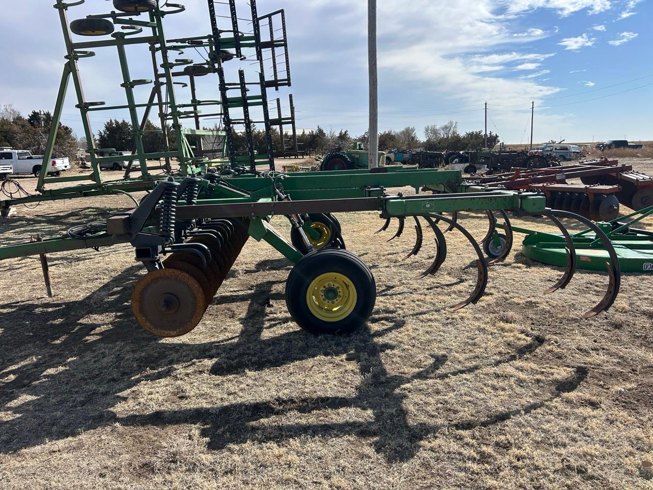 1997 John Deere 714