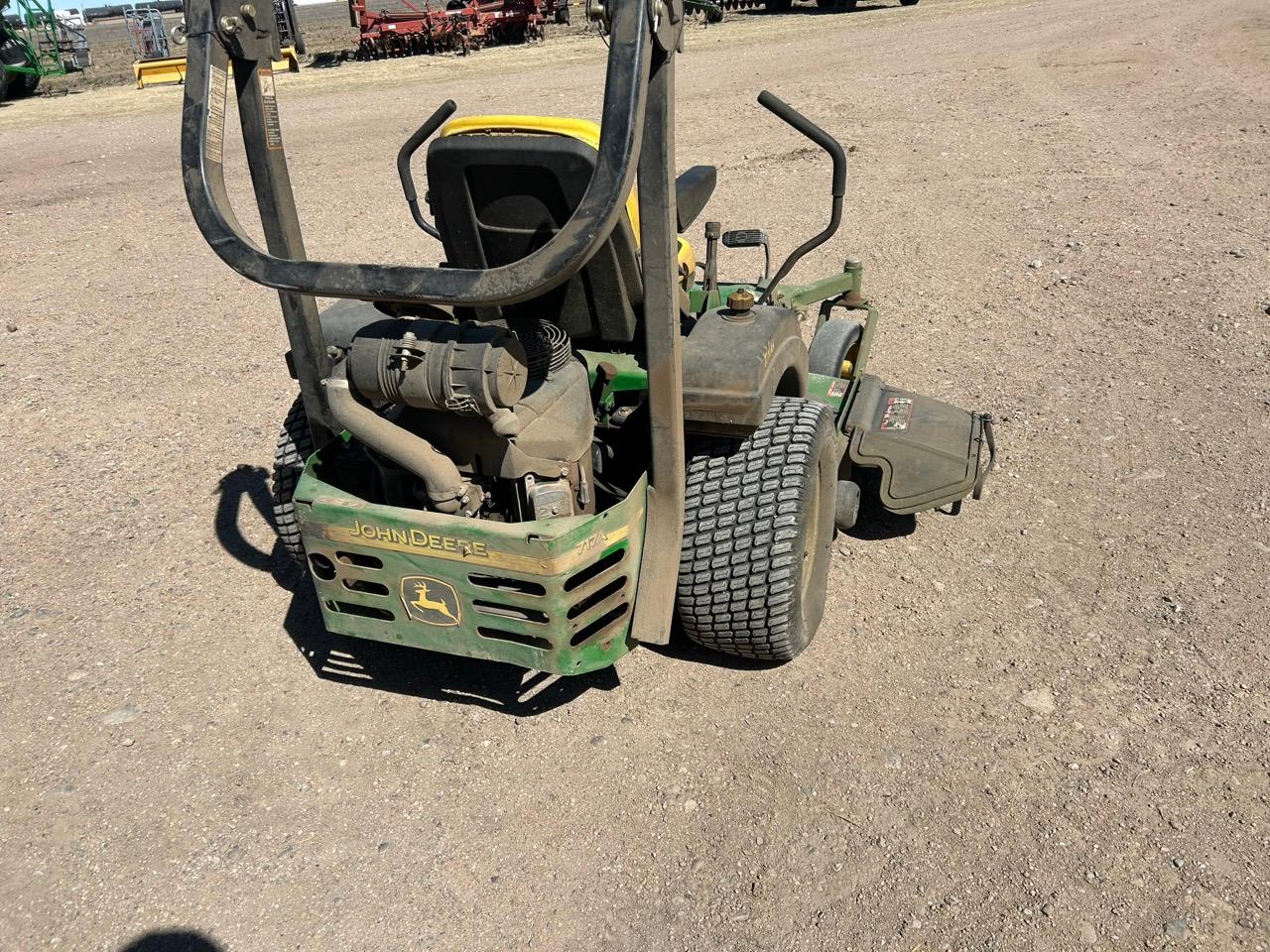 2005 John Deere 717A