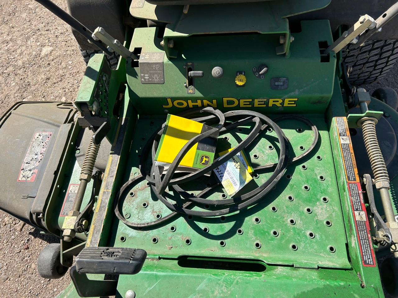 2005 John Deere 717A
