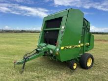 John Deere  566