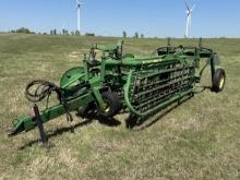 John Deere  700