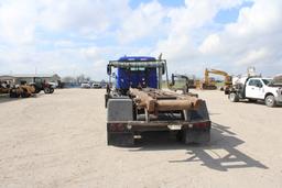 2014 Mack CXU613 Roll-Off Truck