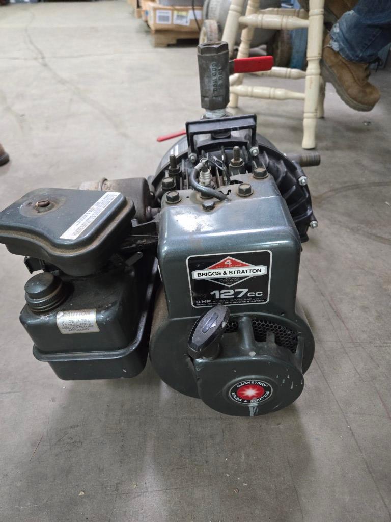 Pacer Water pump with Briggs and stratton motor