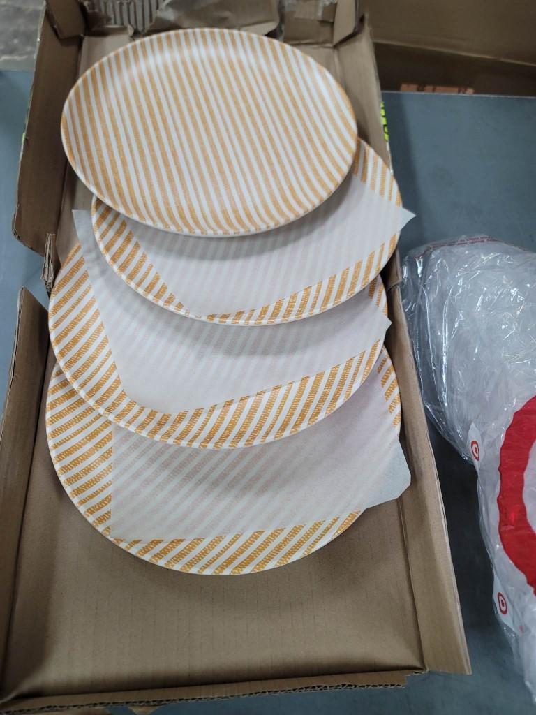 4 Orange Strip plates, new in plastic