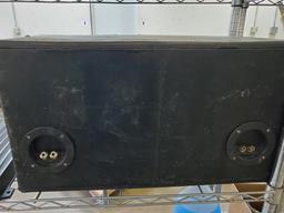 Subwoofer box with 2 speakers