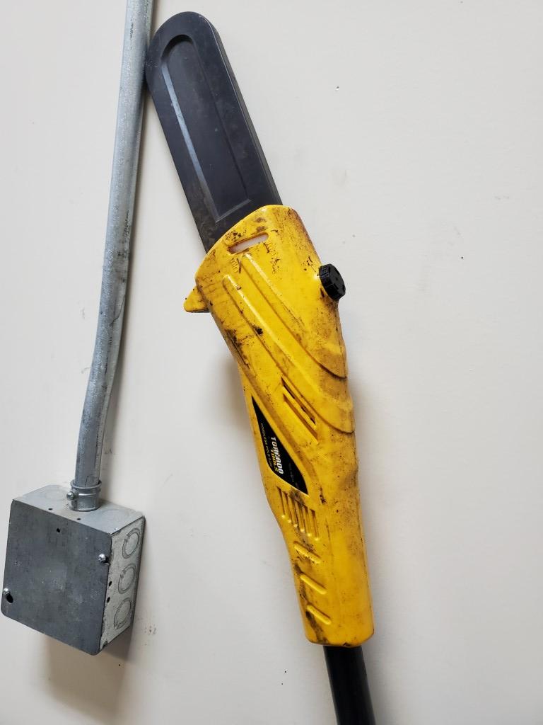 Tree Trimmer- Needs battery