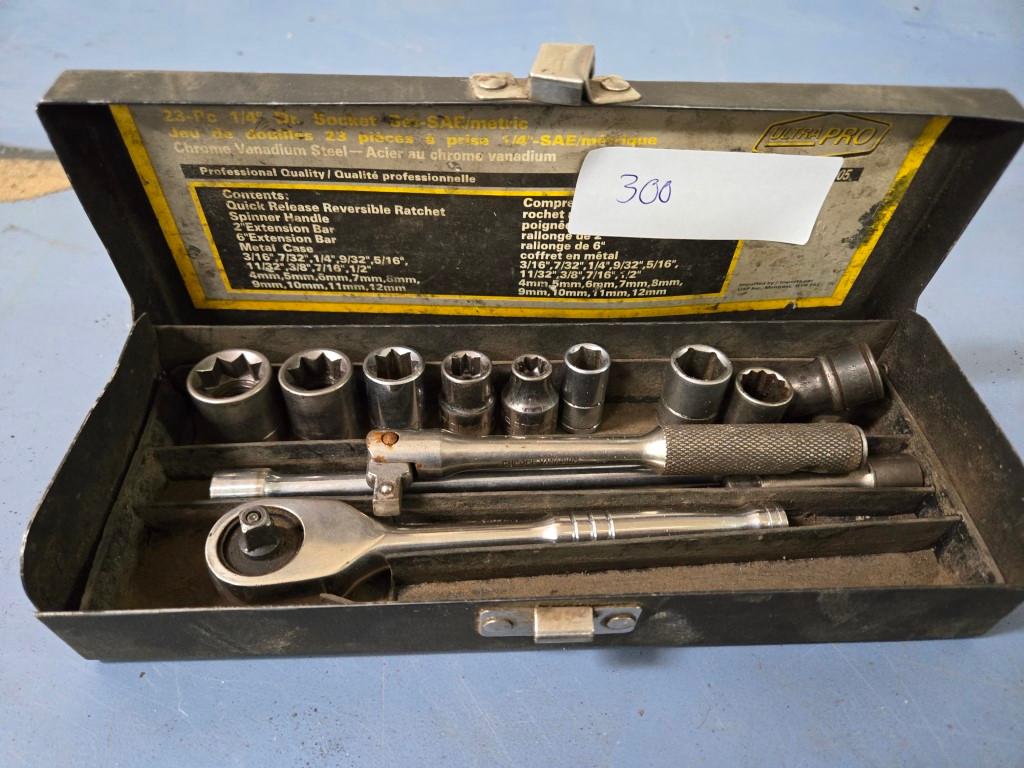 1/4" socket set with ratchet