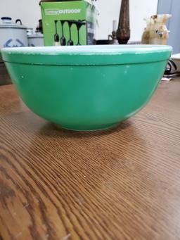 Pyrex Bowl