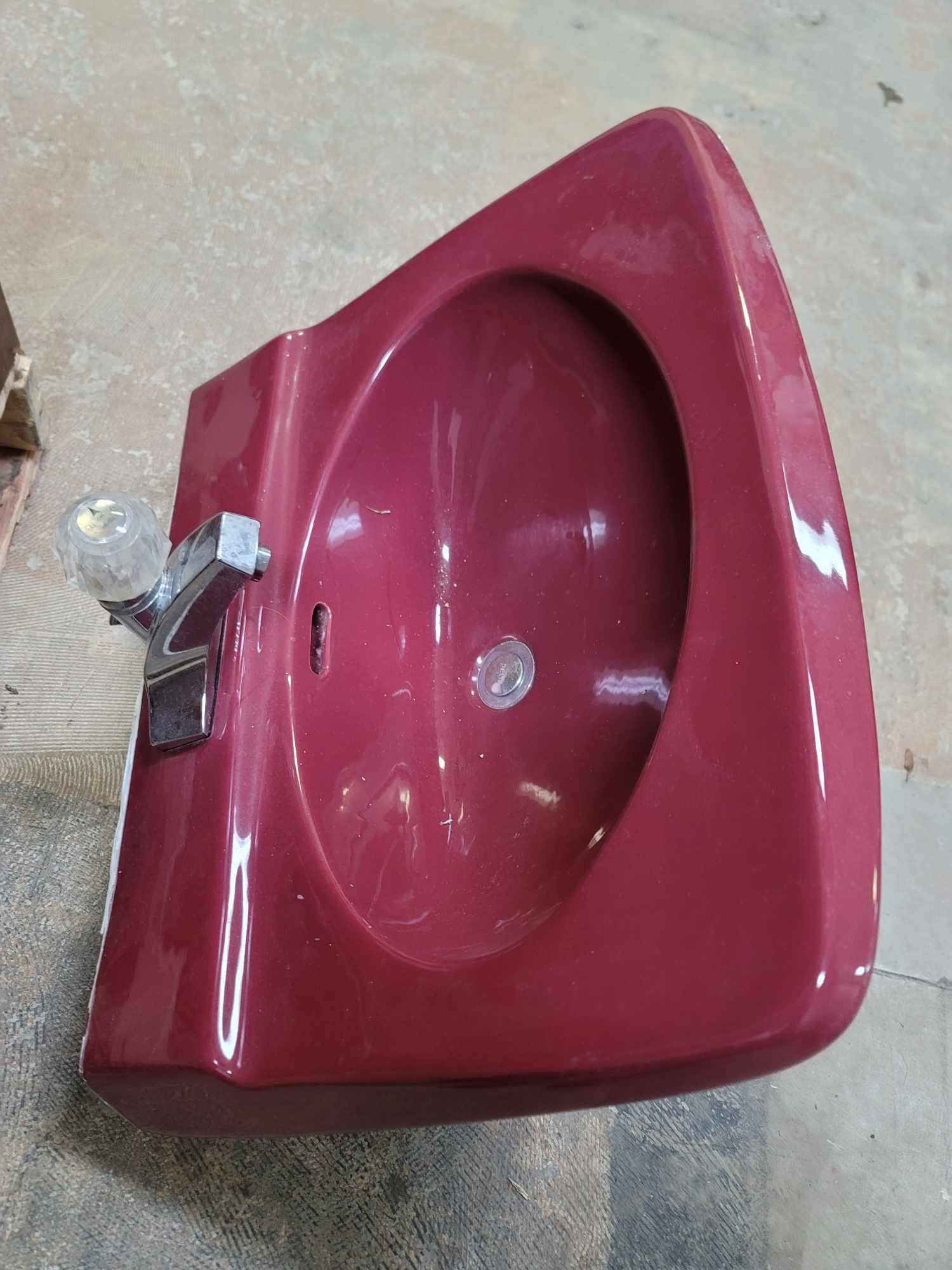 Delta Red wall-mounted sink