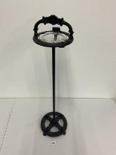 Iron smoking stand