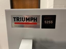 Triumph 5255 paper cutter (VIDEO) (TX)