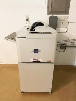 FujiPla Al-Meister Auto Laminator Model ALM3220 and full bleed trimmer - In Texas