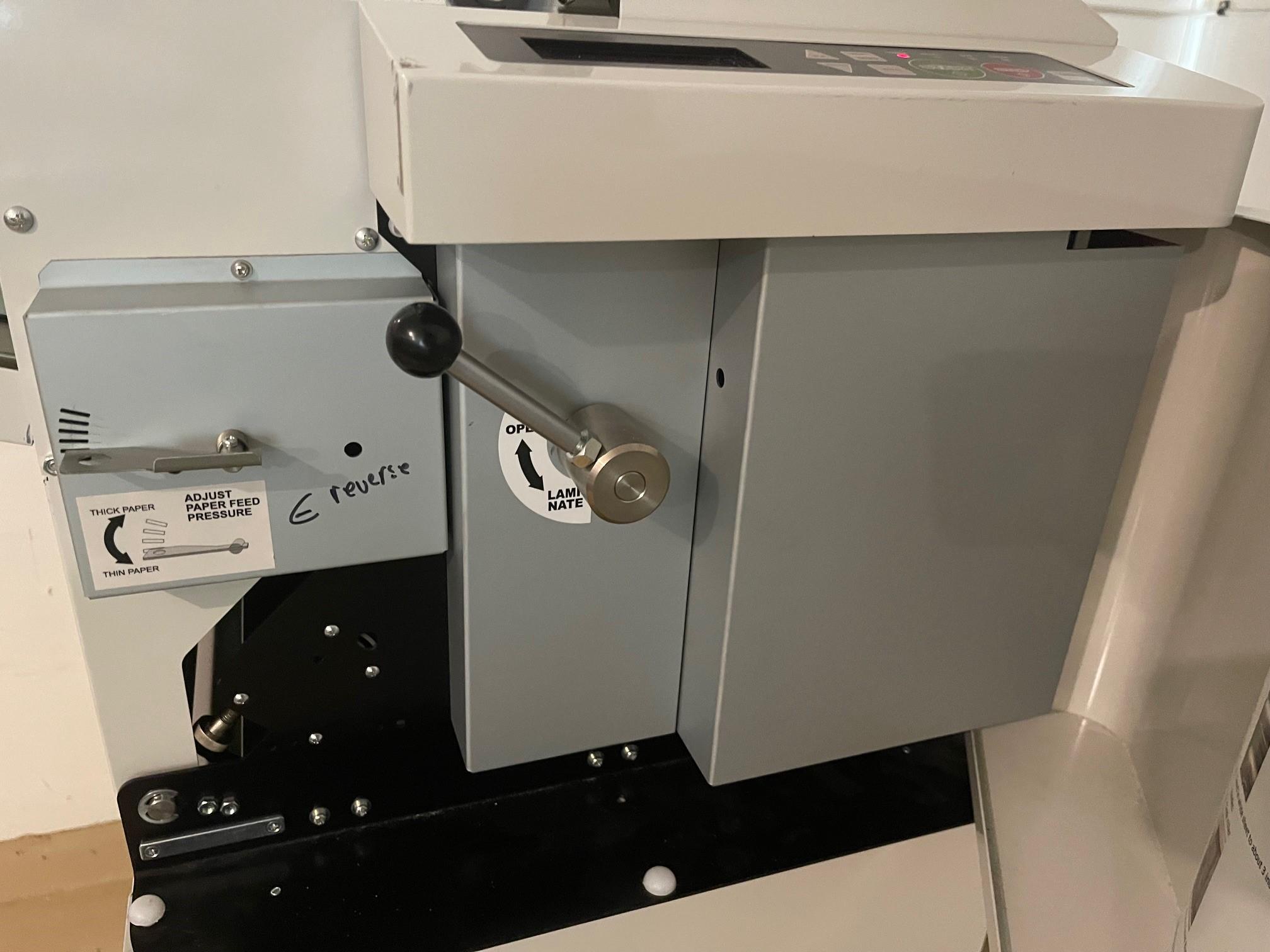 FujiPla Al-Meister Auto Laminator Model ALM3220 and full bleed trimmer - In Texas