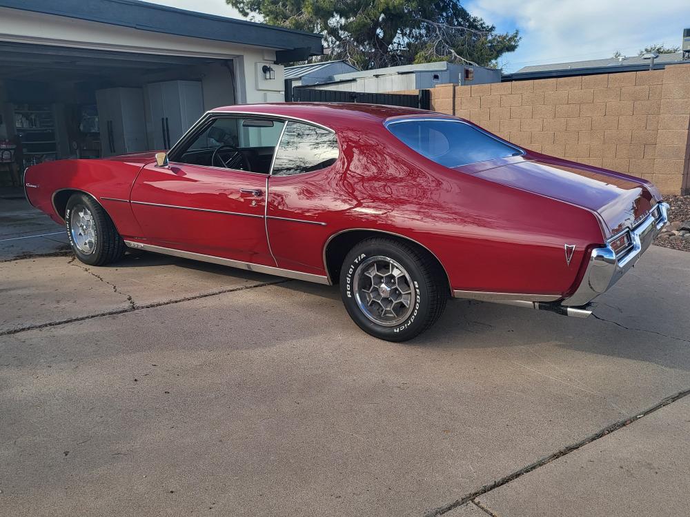 1969 Pontiac Custom S