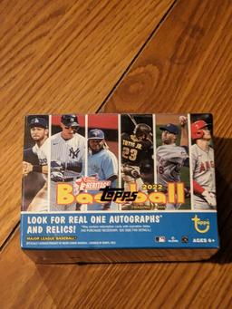 2022 Topps Heritage MLB Baseball Sealed/look for real one autographs and relics