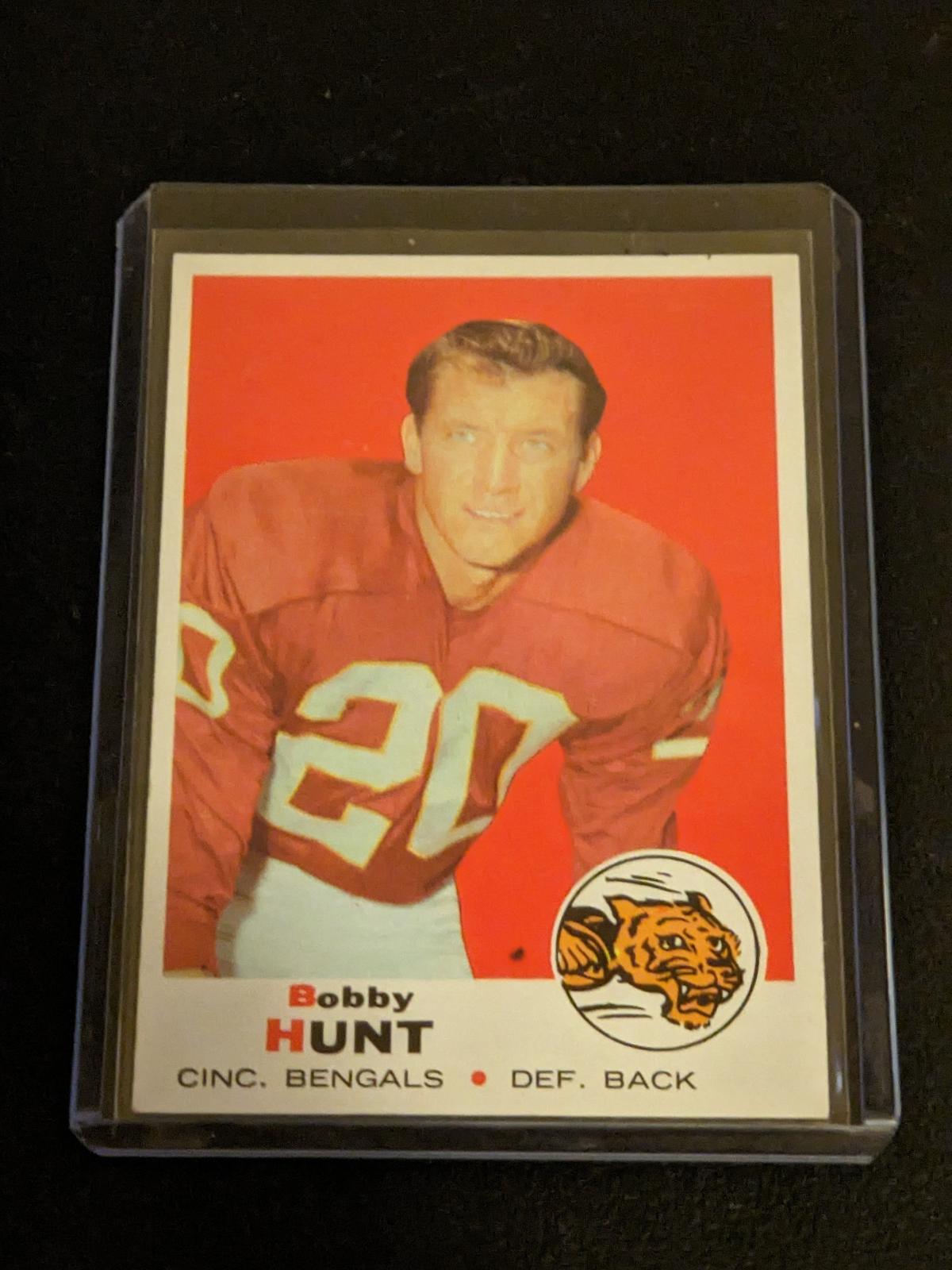 1969 Topps #243 Bobby Hunt